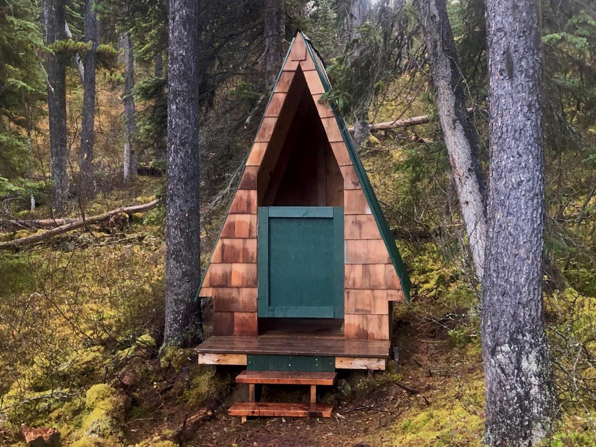 Vines And Puppies Glamping Hideaway Jade City Exterior foto